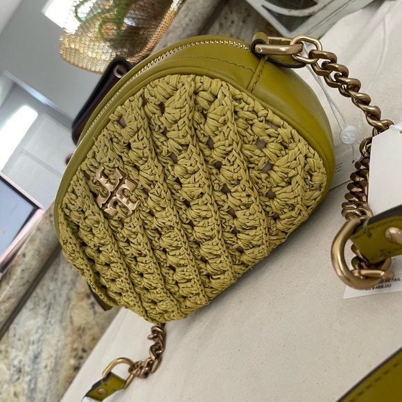 New Tory Burch KIRA CROCHET SMAL.
CAMERA BAG - Picture 4 of 11